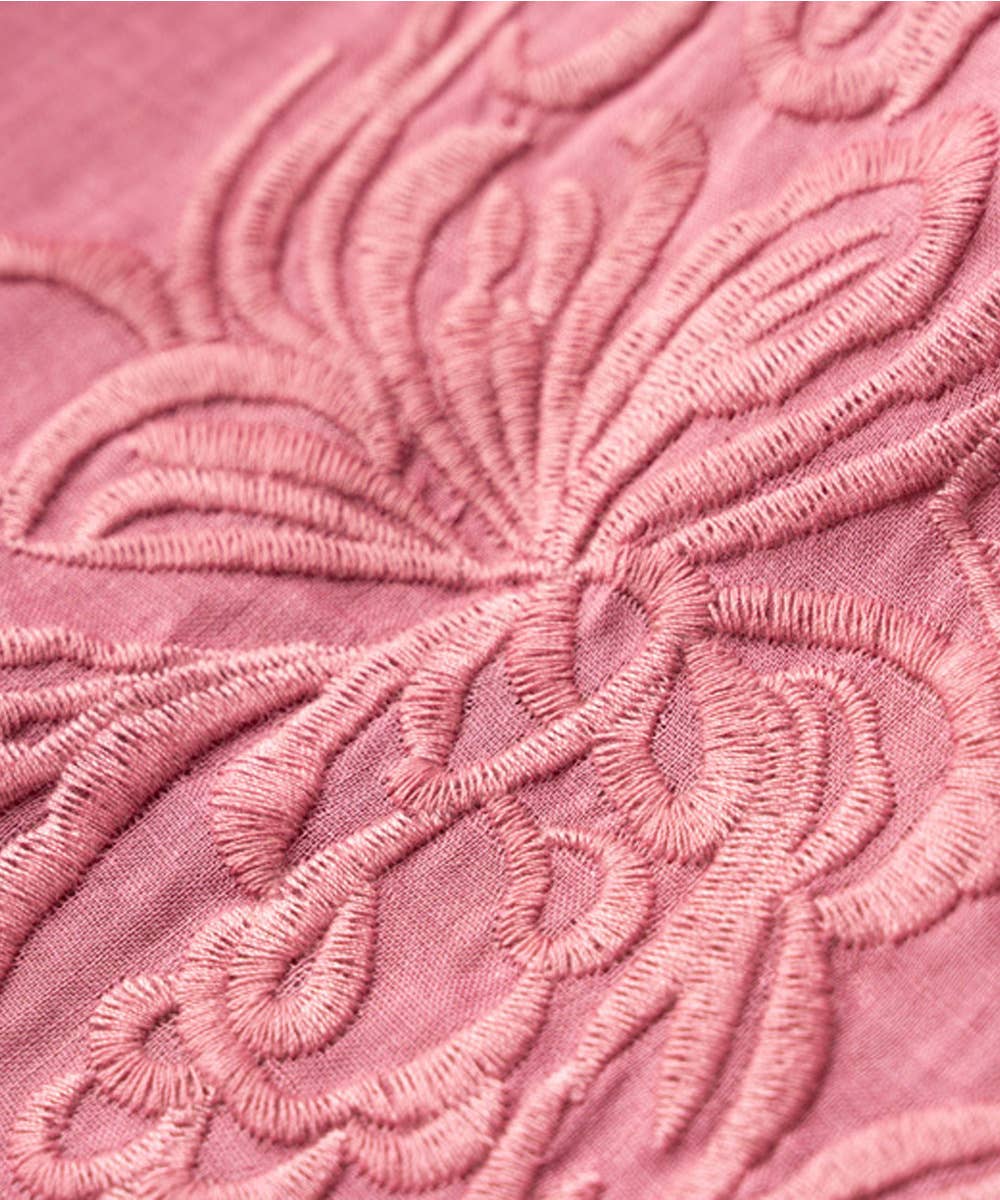 Embroidered shirt with loose design