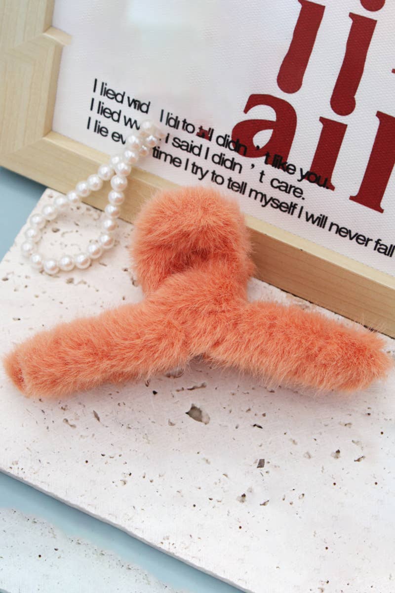 MULTICOLOR FAUX RABBIT FUR HAIR CLAW CLIP TWIST_CWAHA0153