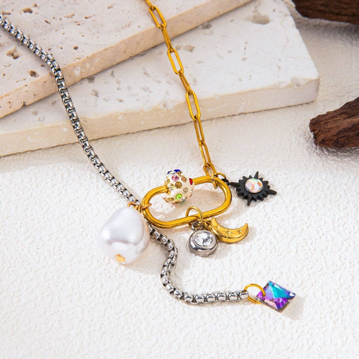 Women's creative star and moon stitching necklace