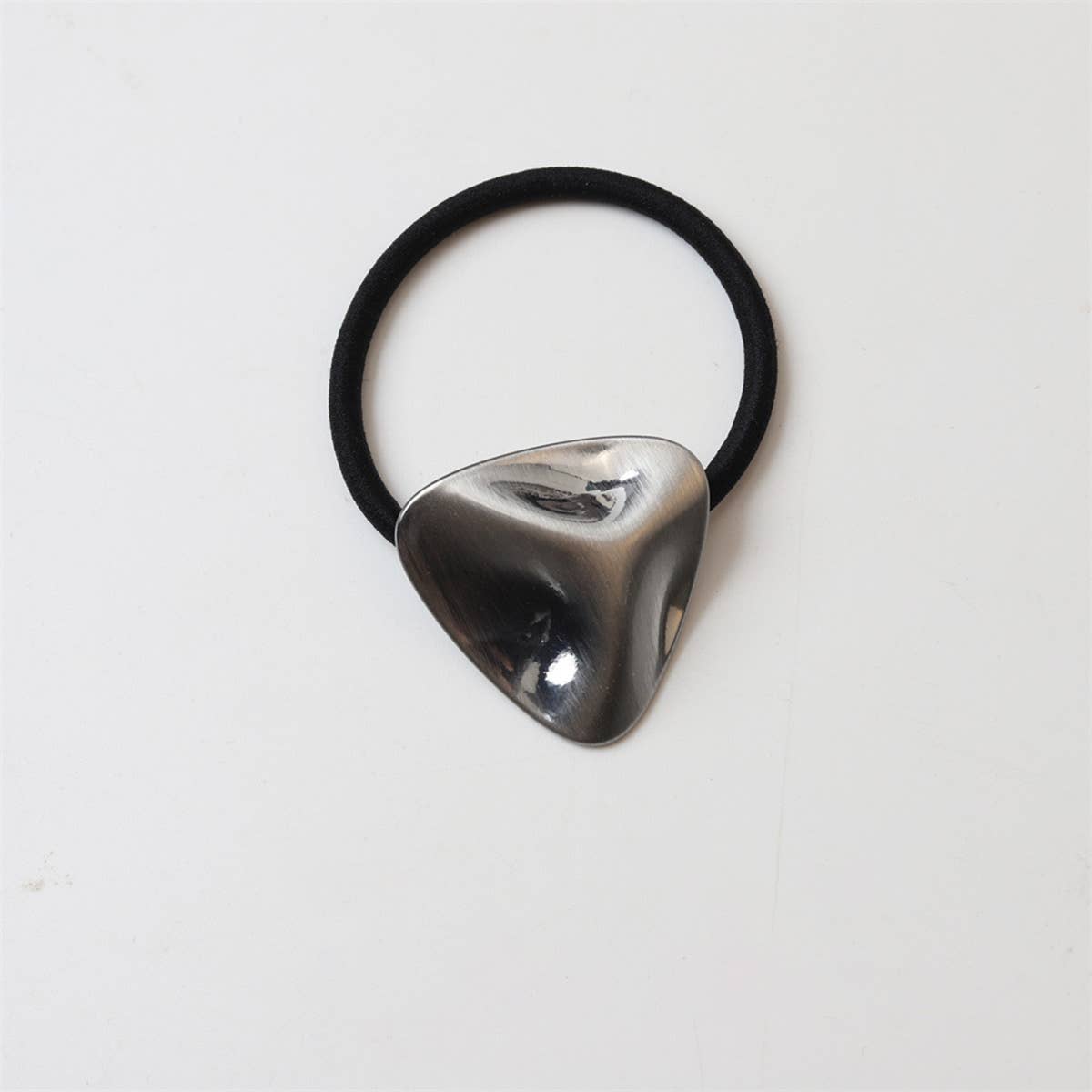 COOL AND COLOR-RETAINING HAIR SCRUNCHIES