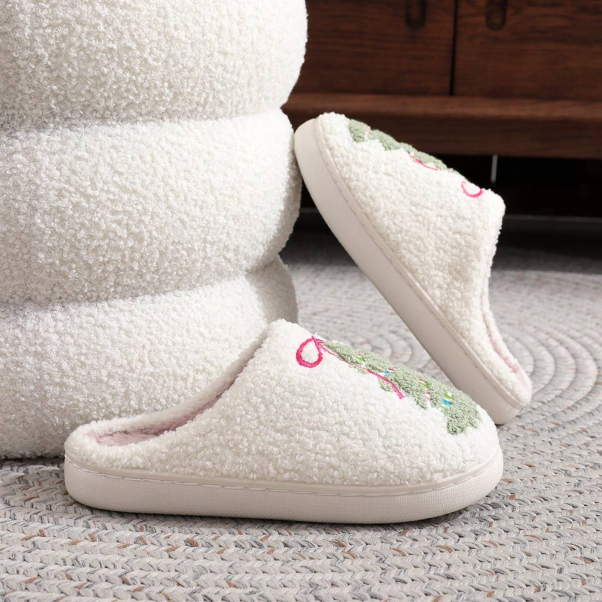 Cozy Christmas Bow Slippers Non-Slip Home Shoes_CWSHF00216