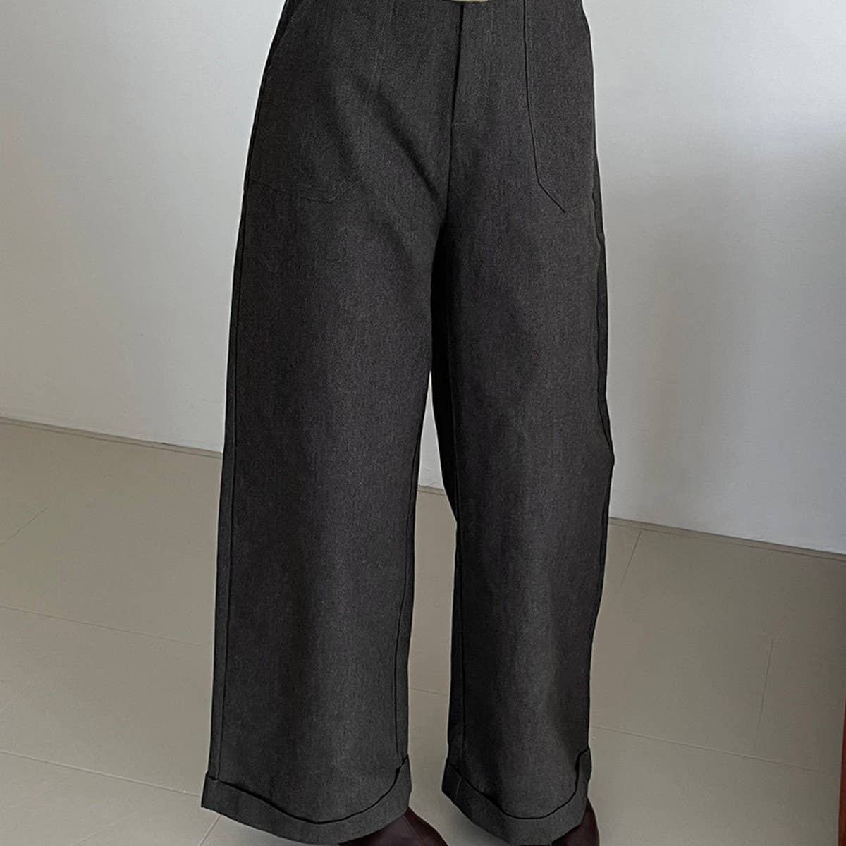Casual wide-leg pants with straight pocket design