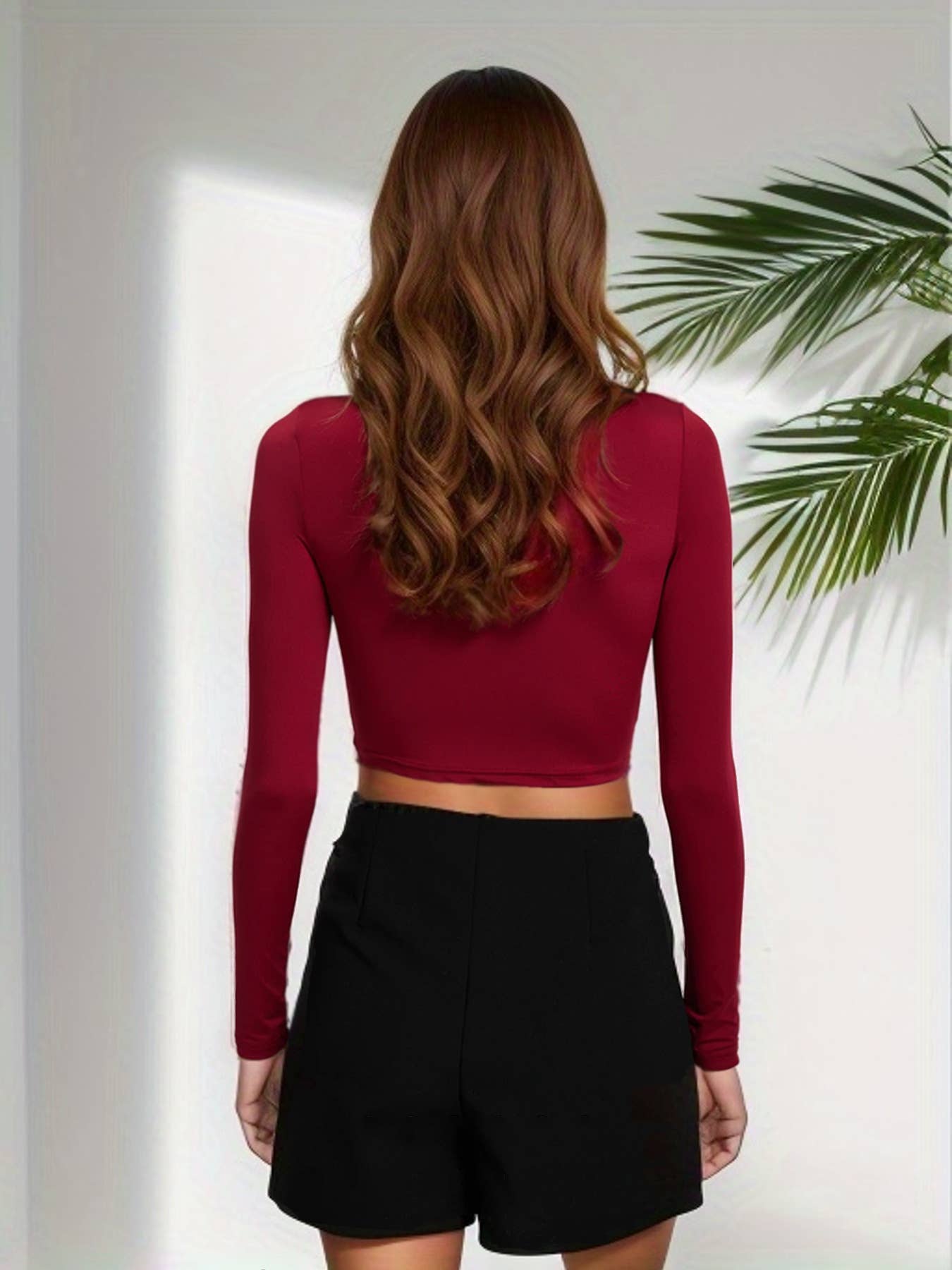 SLIM MIDRIFF HIGH-NECK SHORT LONG-SLEEVED TOP