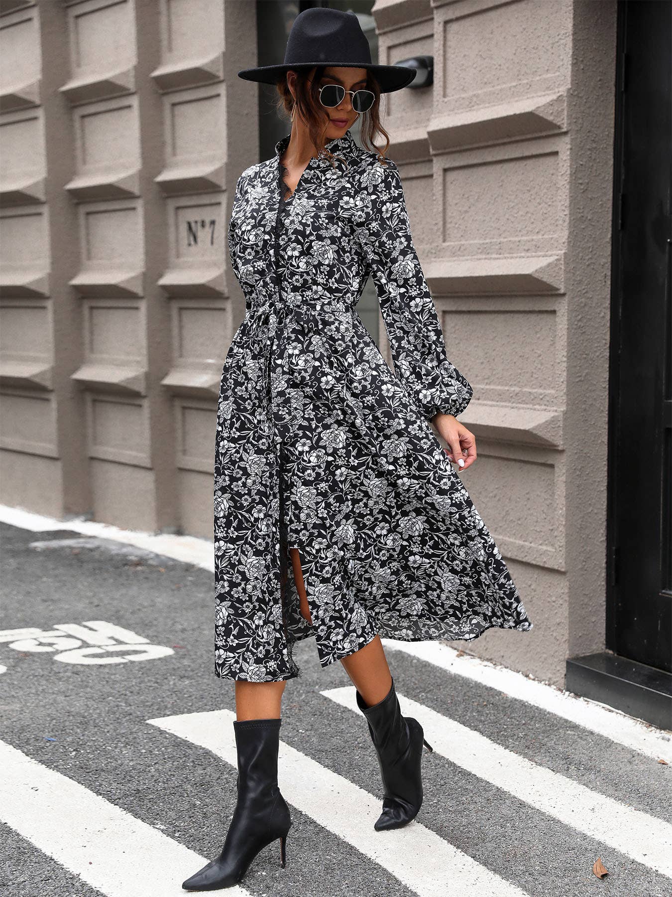 LONG-SLEEVED PRINTED STAND COLLAR DRESS