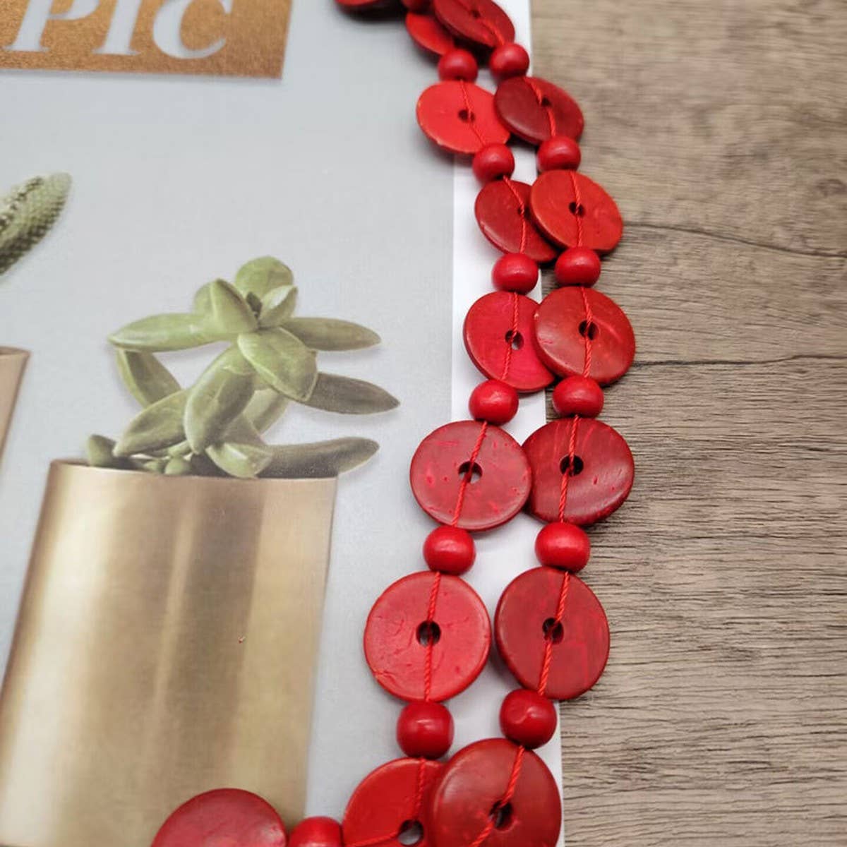 COCONUT SHELL RED MULTI-LAYER BEAD VINTAGE NECKLACE