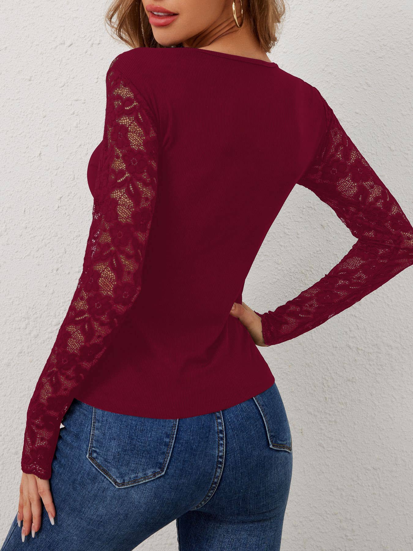 V-neck lace long-sleeved solid color slim T-shirt