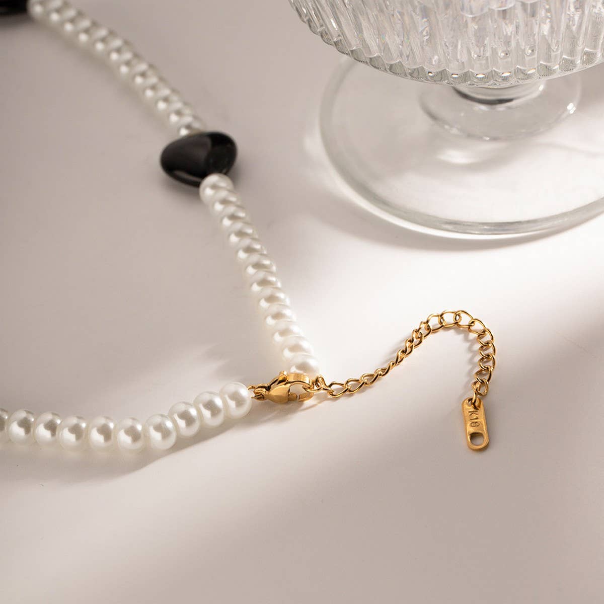 GLASS PEARLNICHEHIGH-END SENSE NECKLACE