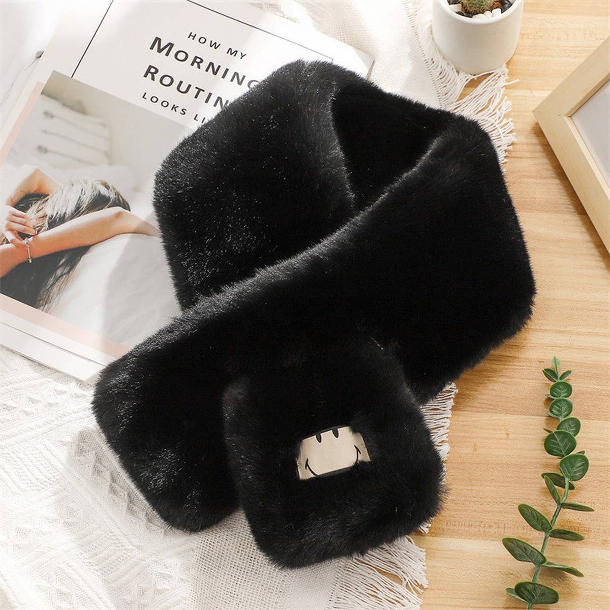 Smiley Faux Rabbit Fur Scarf ??Cozy Winter Wrap_CWASC1250