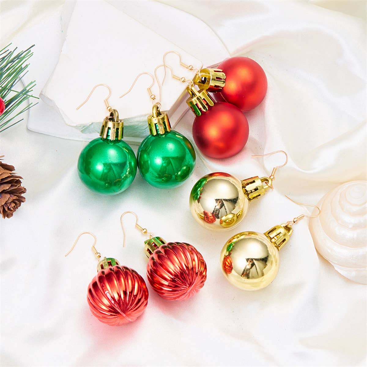 COLORFUL CHRISTMAS NEW BALL EARRINGS
