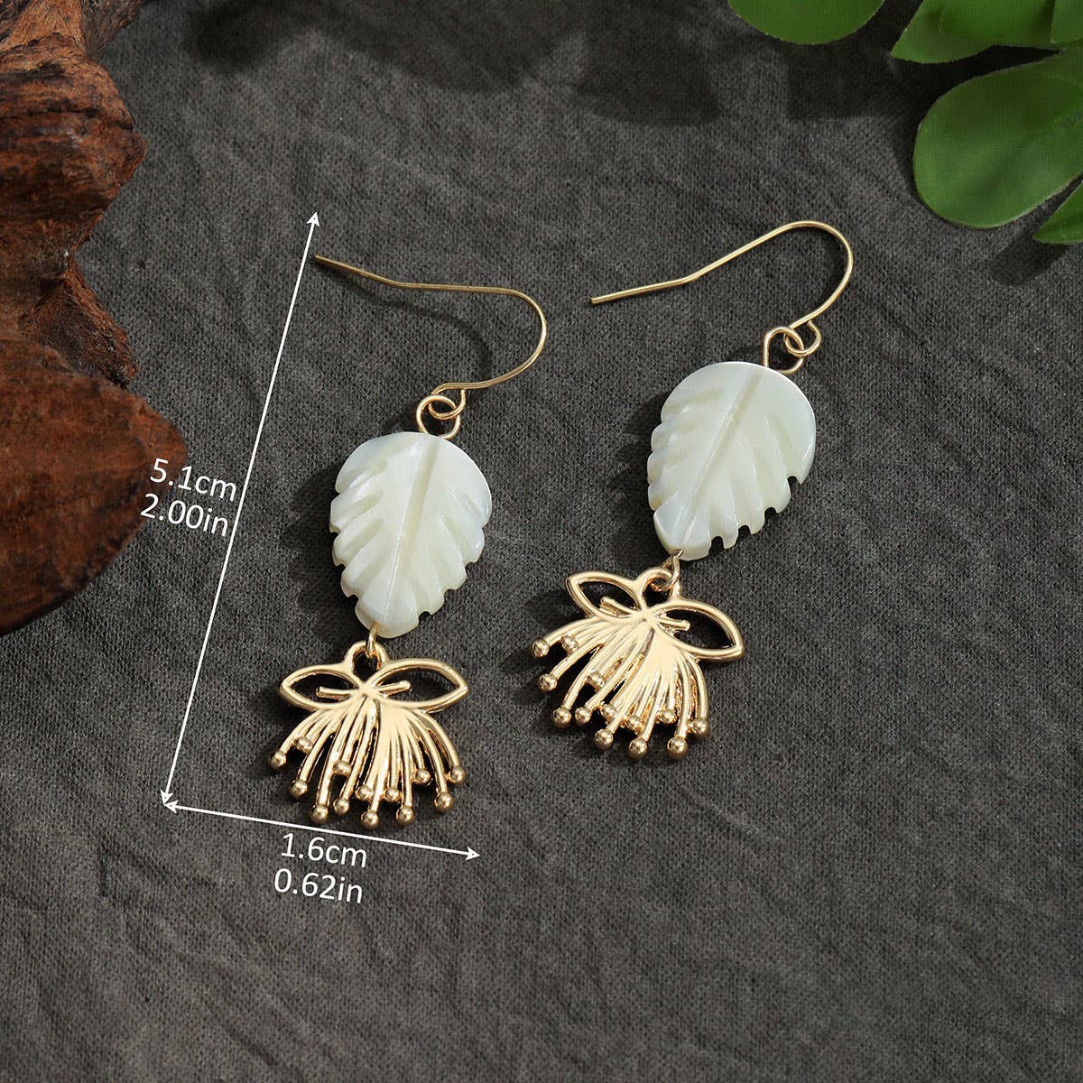 SIMPLE AND STYLISH WHITE SHELL EARRINGS