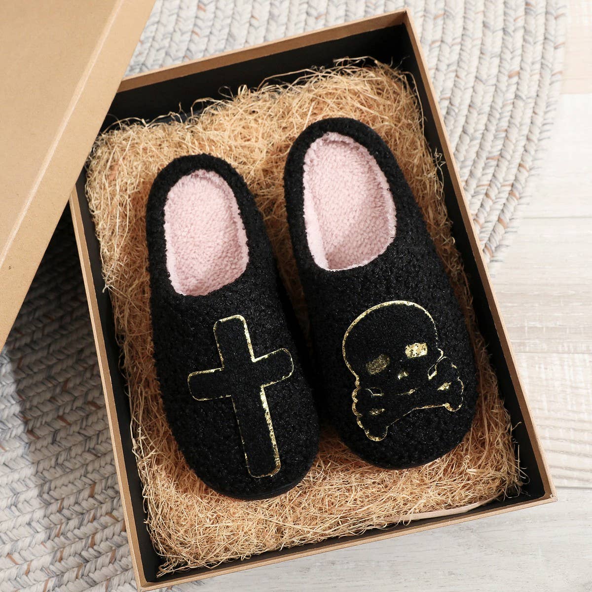 Glitter Embroidered Skull Cotton Slippers_CWSHF00219