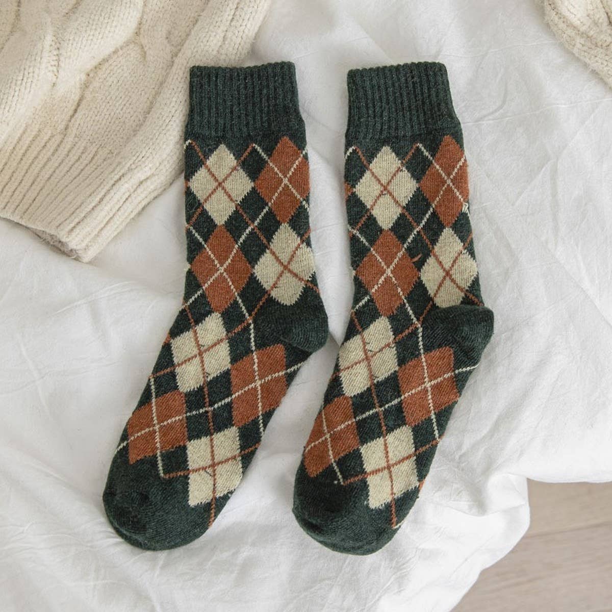 DIAMOND CHECK WARM RETRO MID-CALF SOCKS