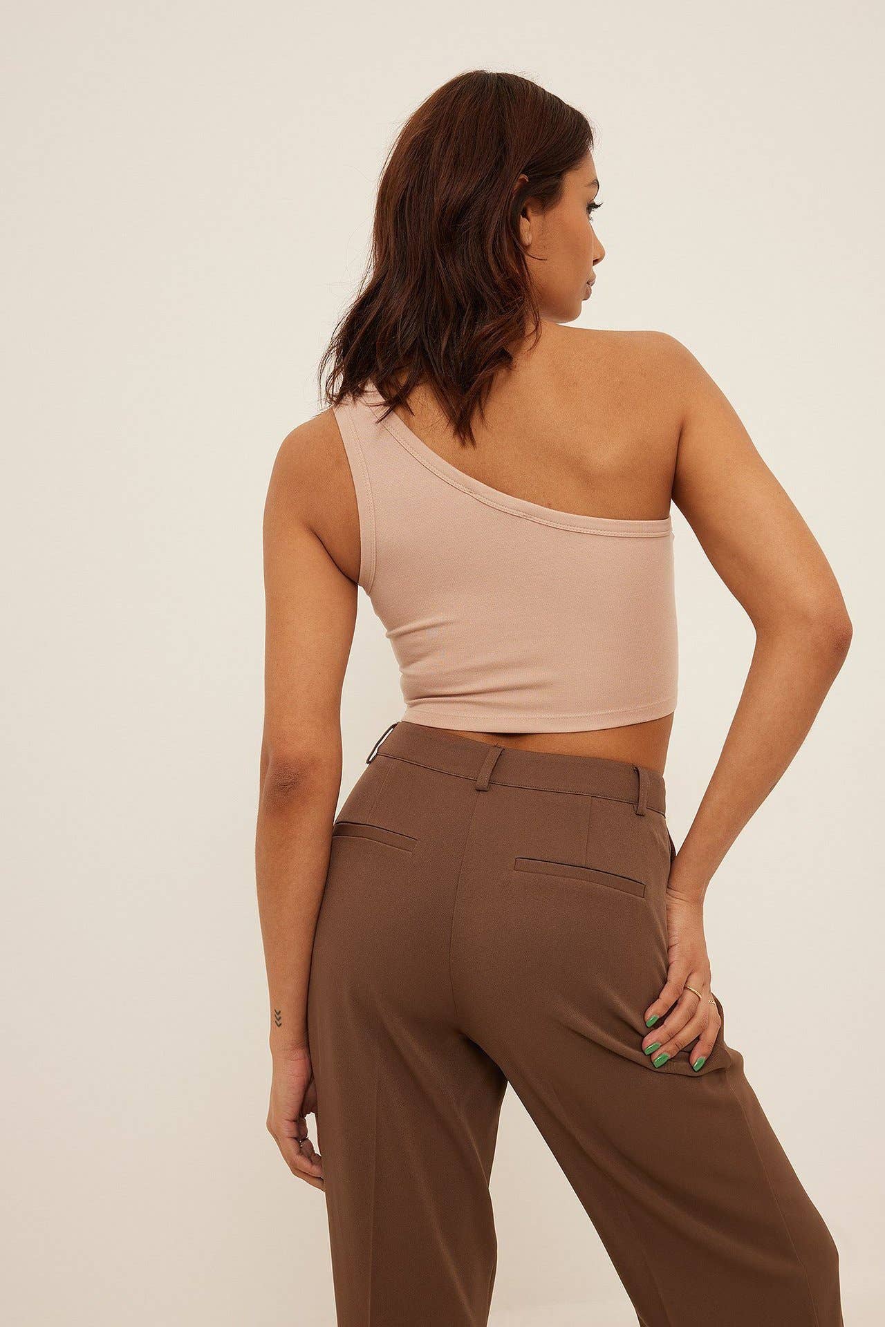 SEXY ONE-SHOULDER SPORTS BRA