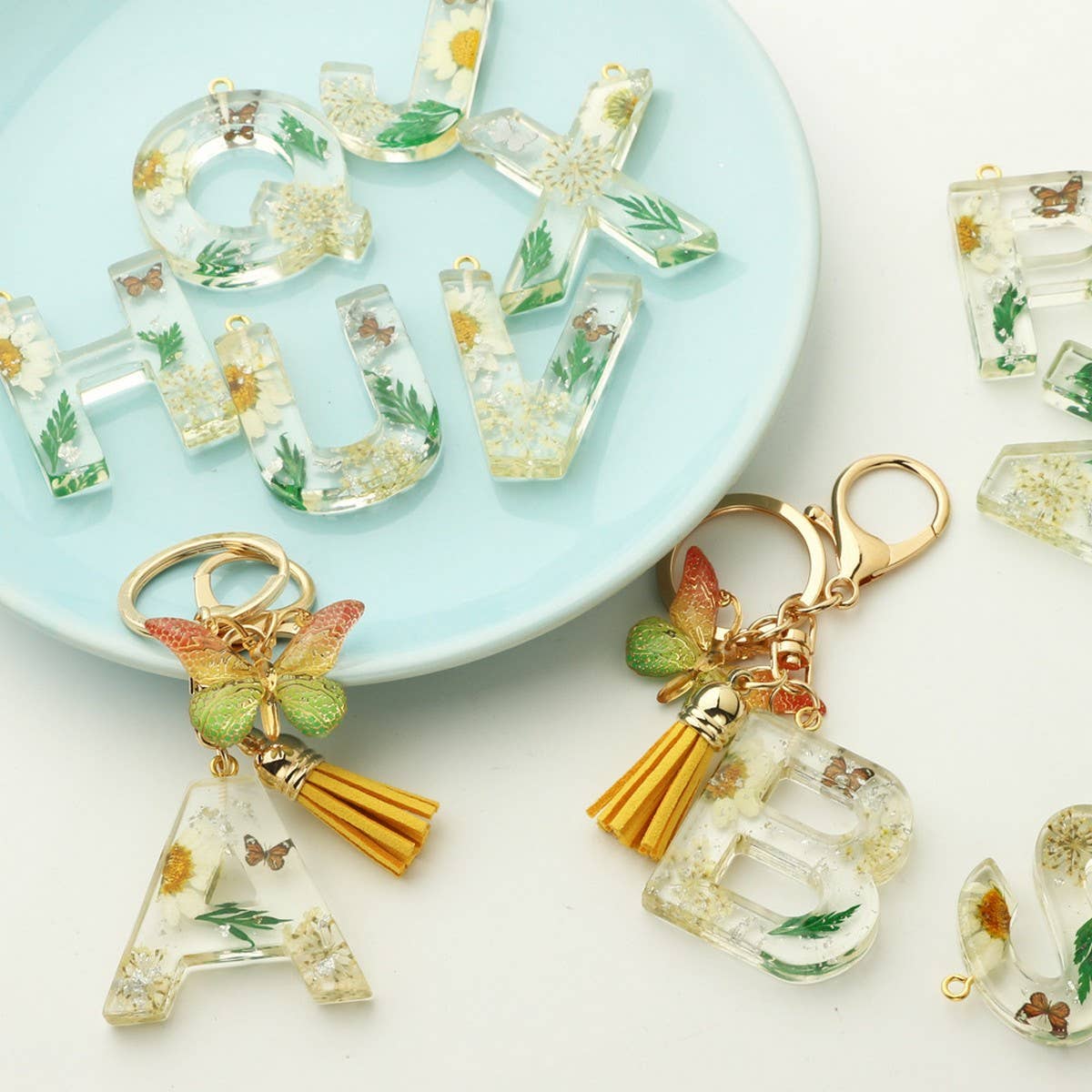Flower Letter Keychain with Yellow Butterfly Charm_CWAB5090