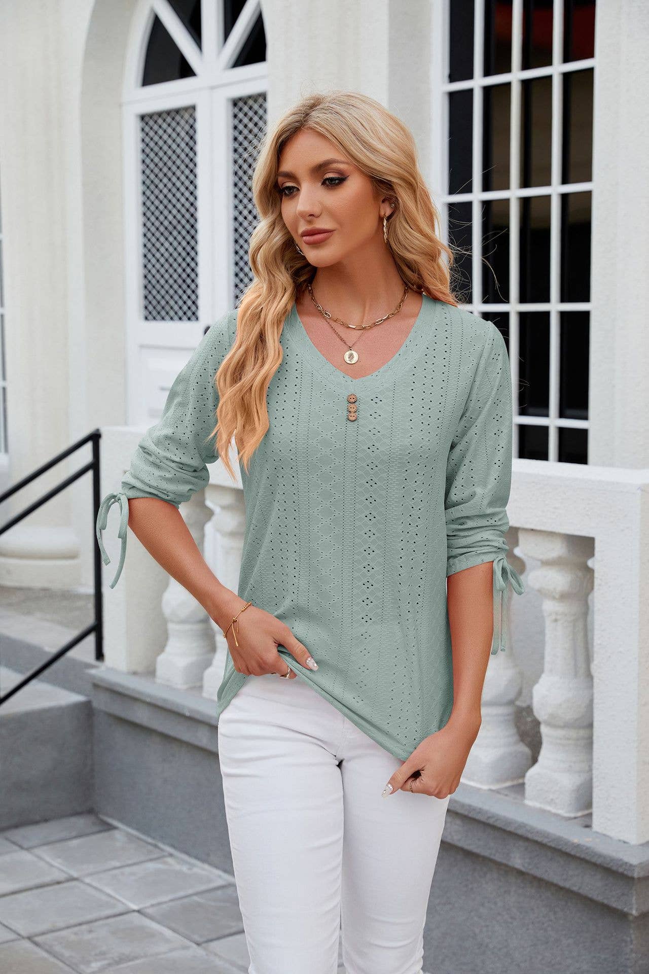 V-neck seven-point sleeved drawstring loose shirt