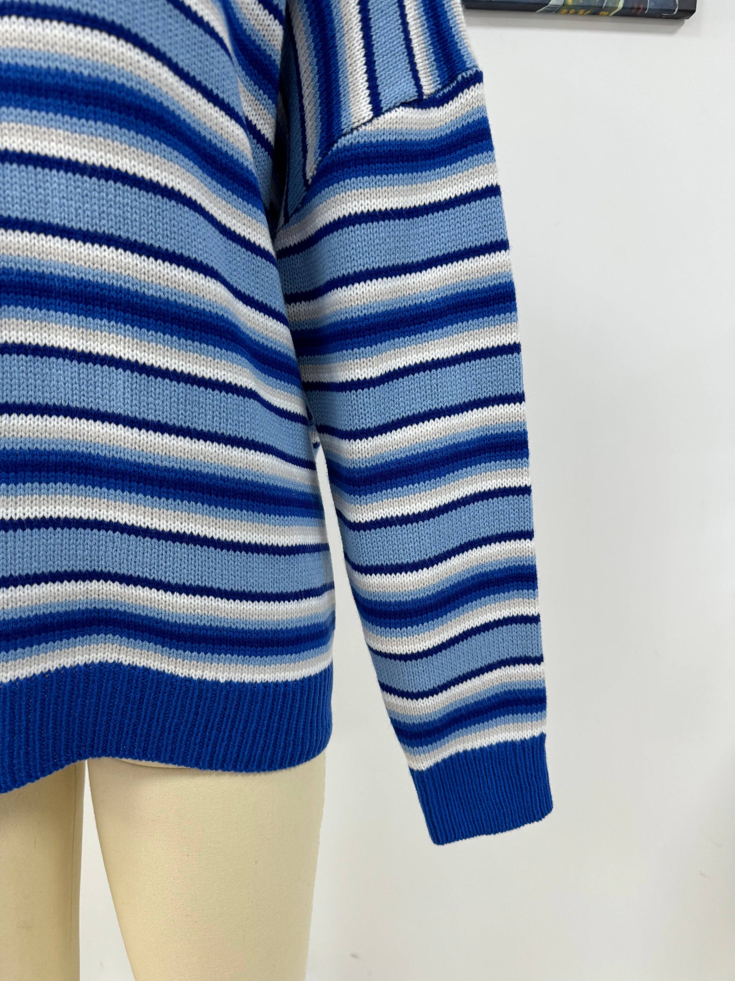 STRIPED KNIT CREWNECK PULLOVER SWEATER