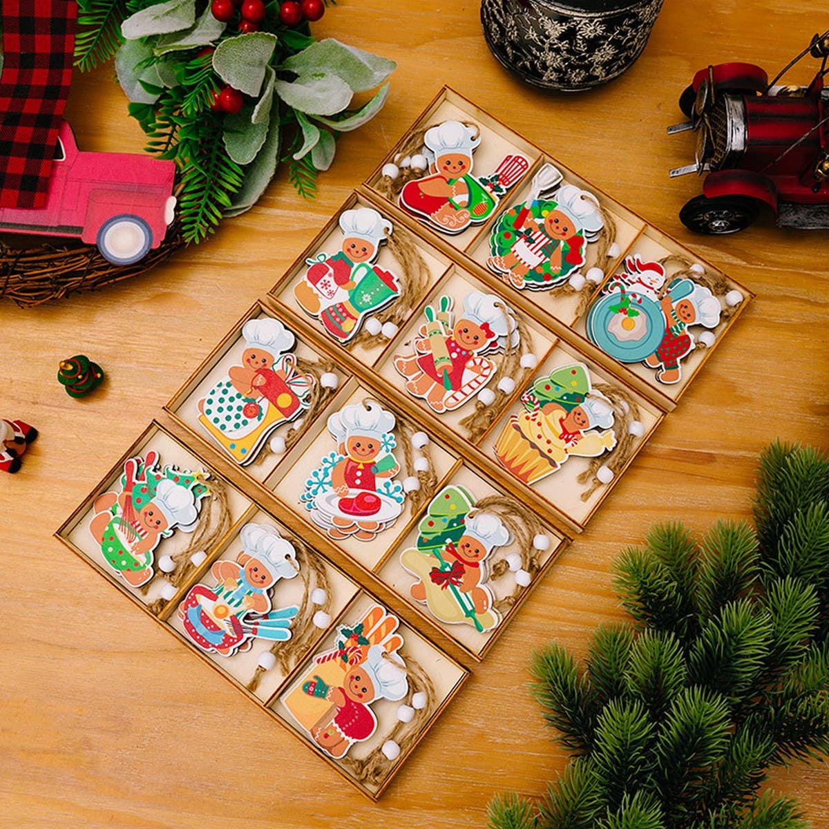 CWMM10287_CHRISTMAS WOODEN GINGERBREAD ORNAMENTS SET