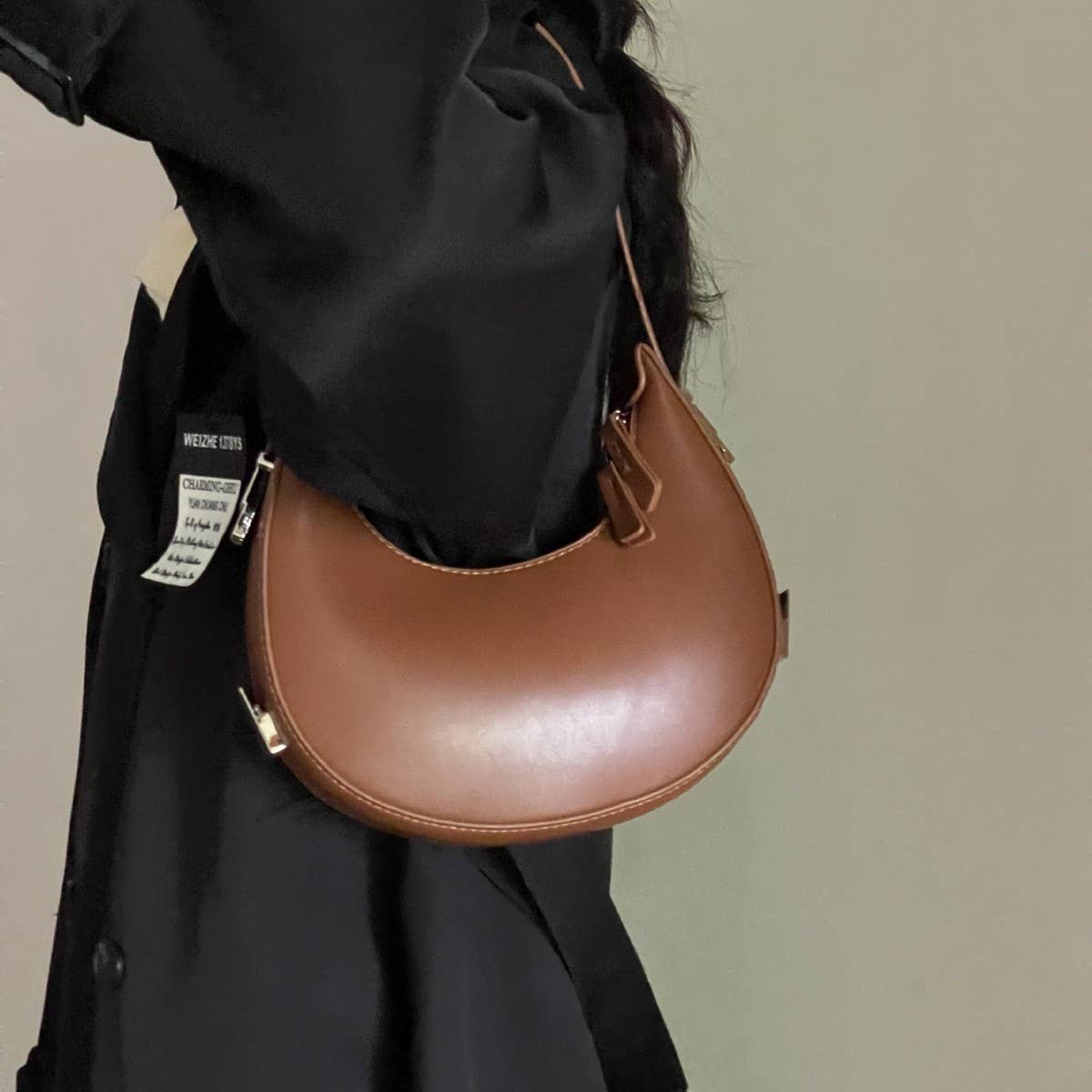 CWAB4834_NEW VERSATILE CRESCENT-SHAPED UNDERARM BAG