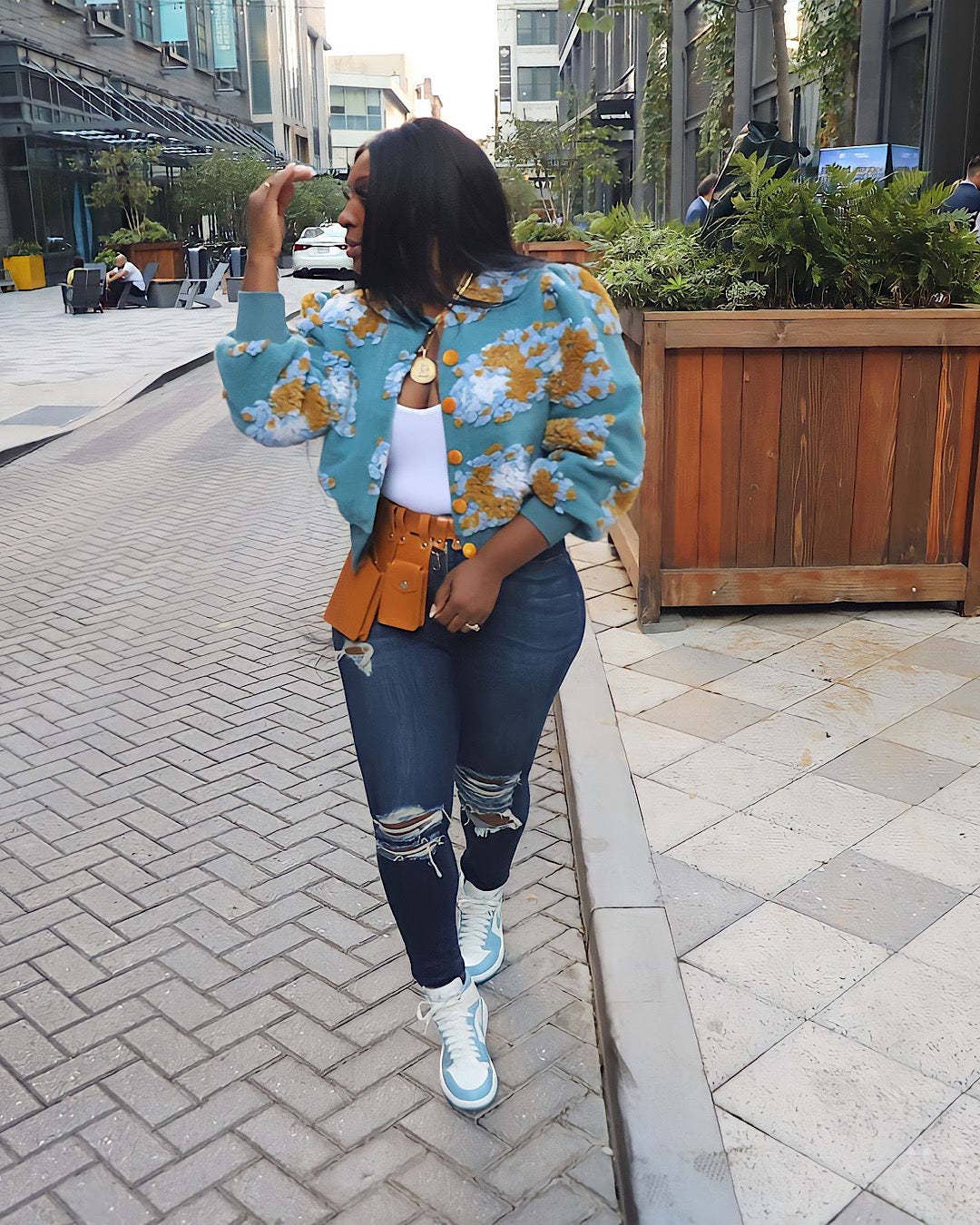 VINTAGE THREE-DIMENSIONAL FLOWER LOOSE CARDIGAN