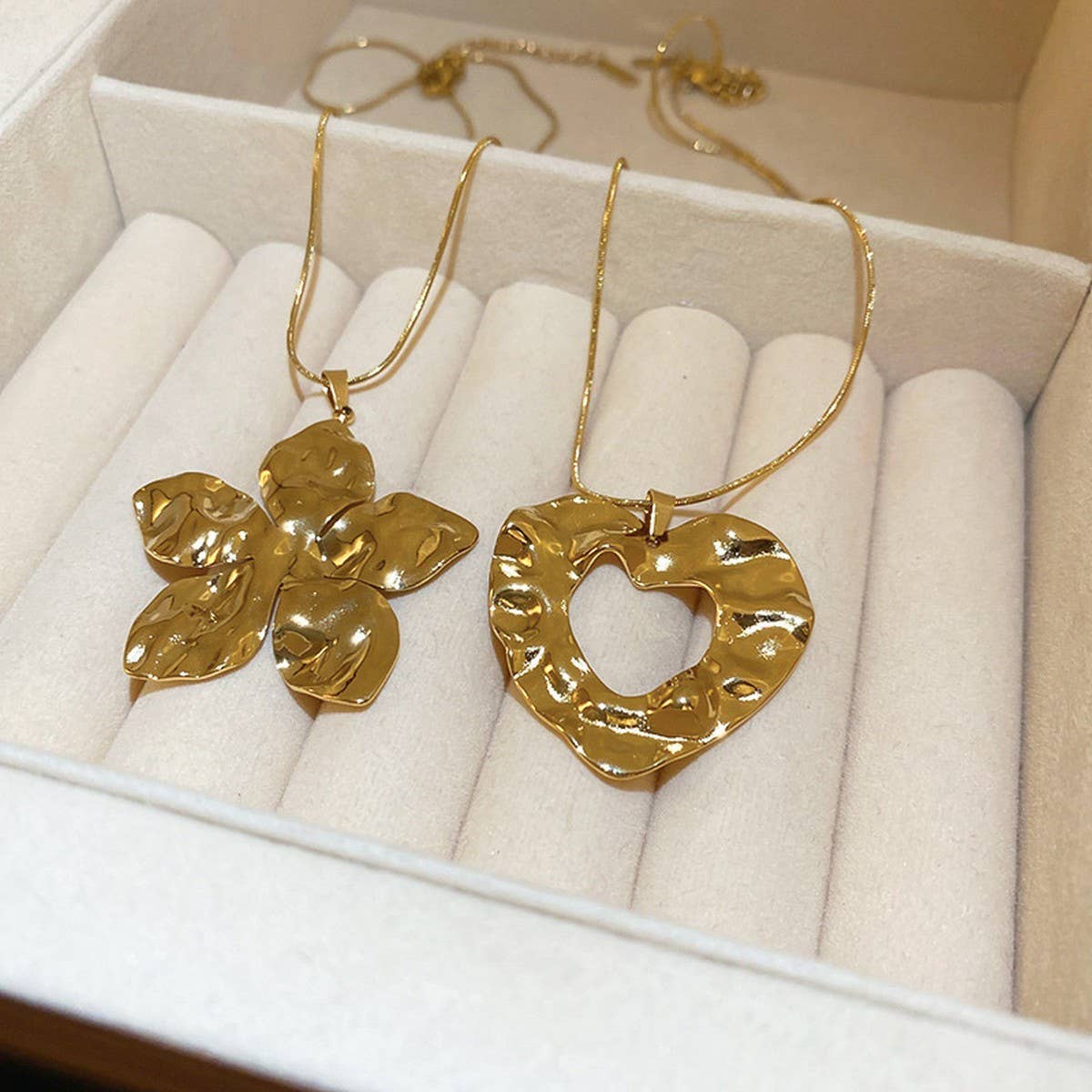 LIGHT LUXURY FASHION FLOWER PENDANT NECKLACE