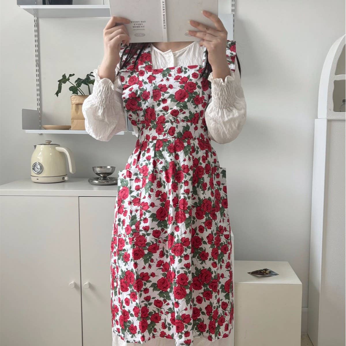HANDMADE FLORAL ROSES AND RUFFLED APRON