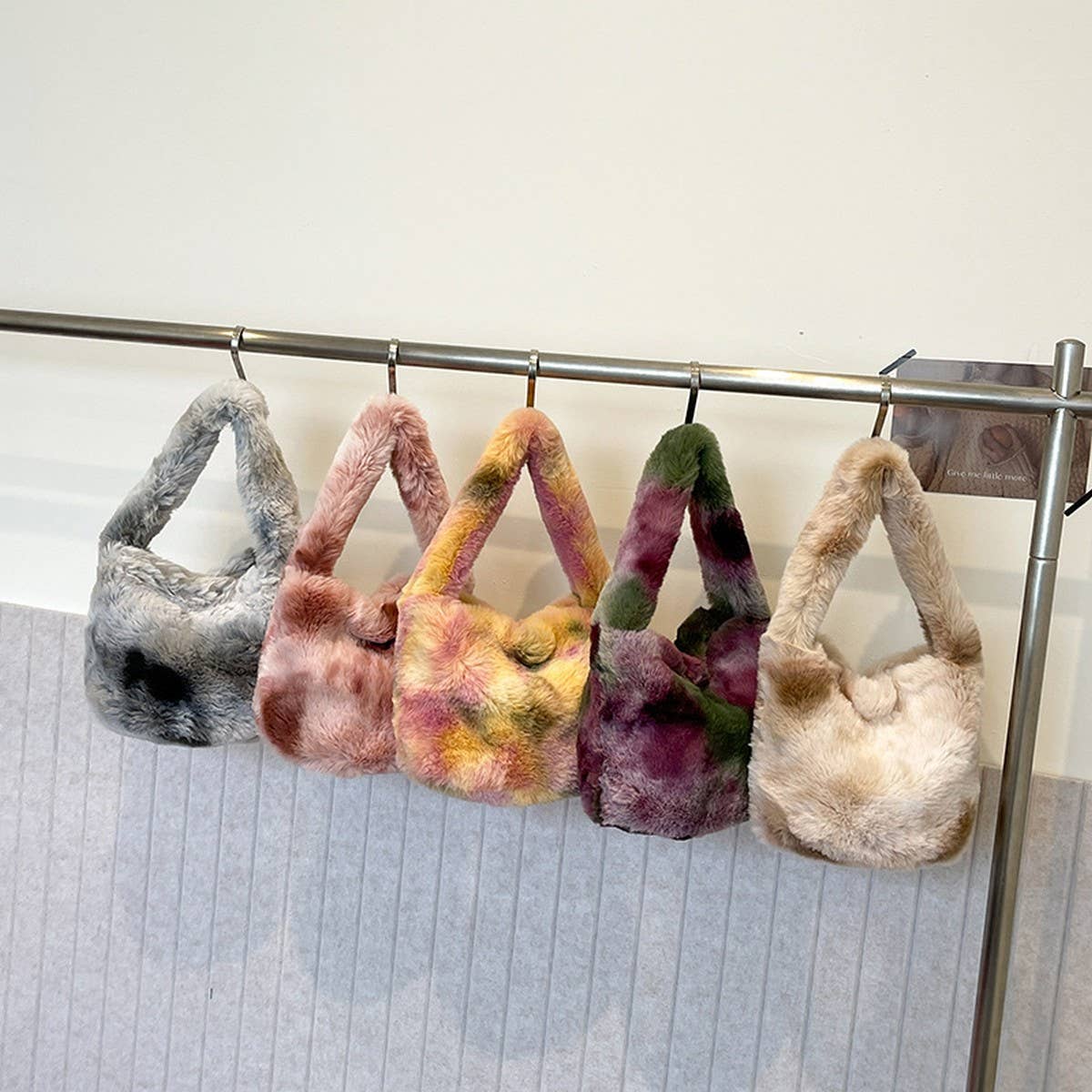 WINTER SINGLE SHOULDER PORTABLE BUCKET PLUSH BAG_CWAB4016