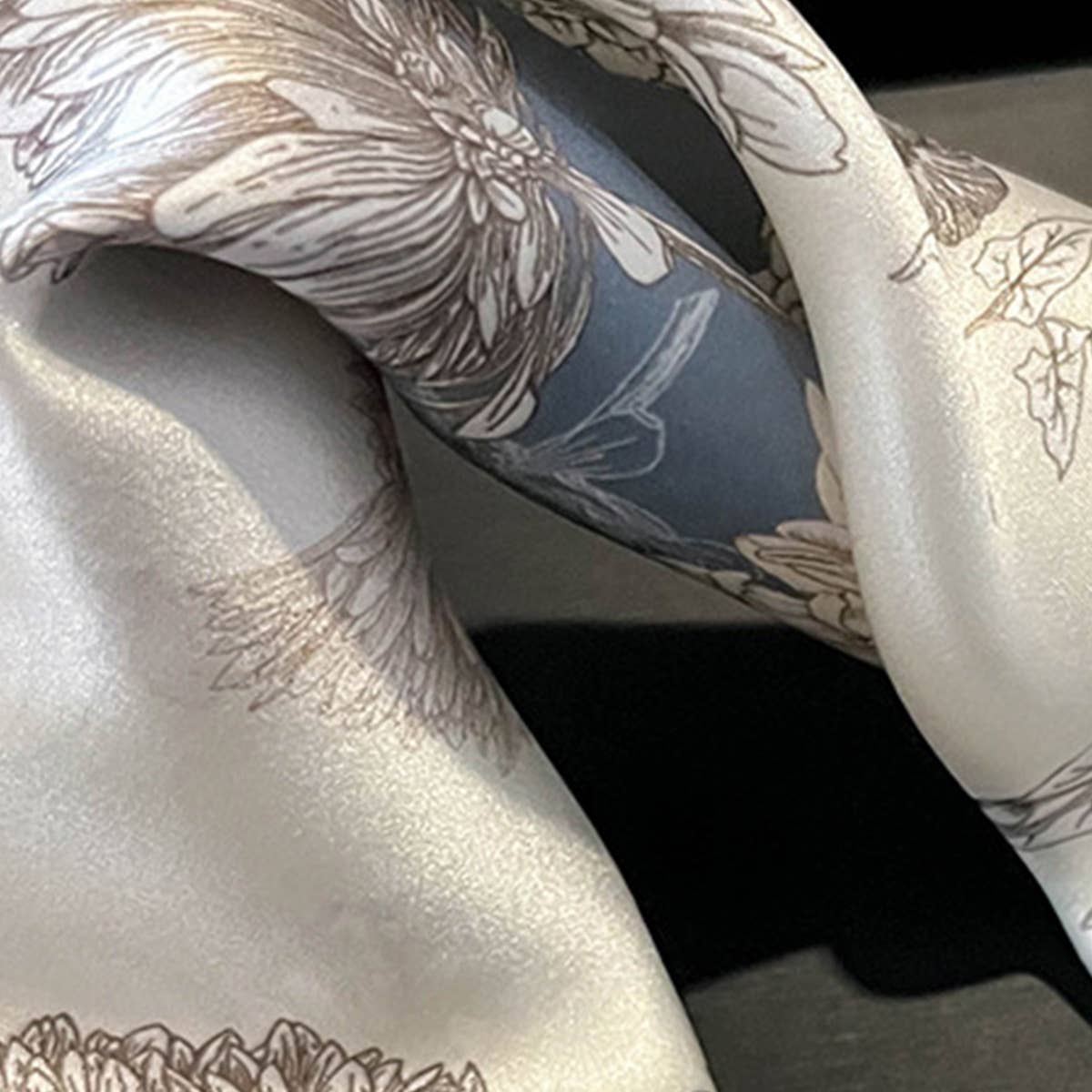 100% Mulberry Silk Square Scarf for Hair & Neck_CWASC0564