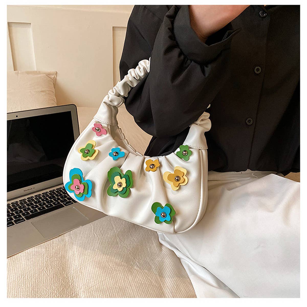 FASHIONABLE PLEATED SHOULDER BAG_CWAB1586