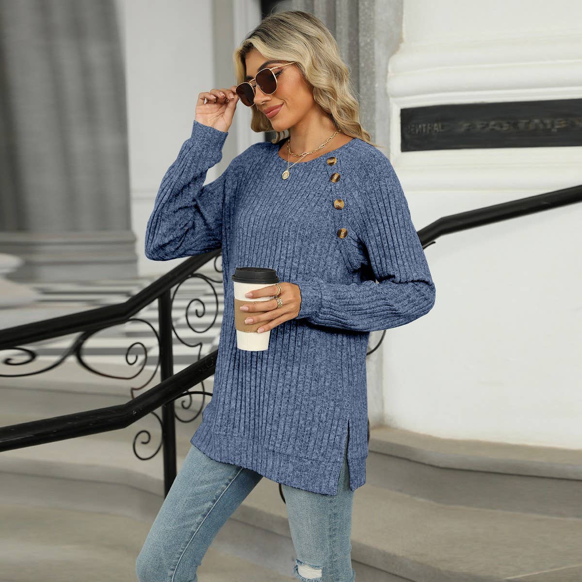 Solid color rotator sleeve slit T-shirt