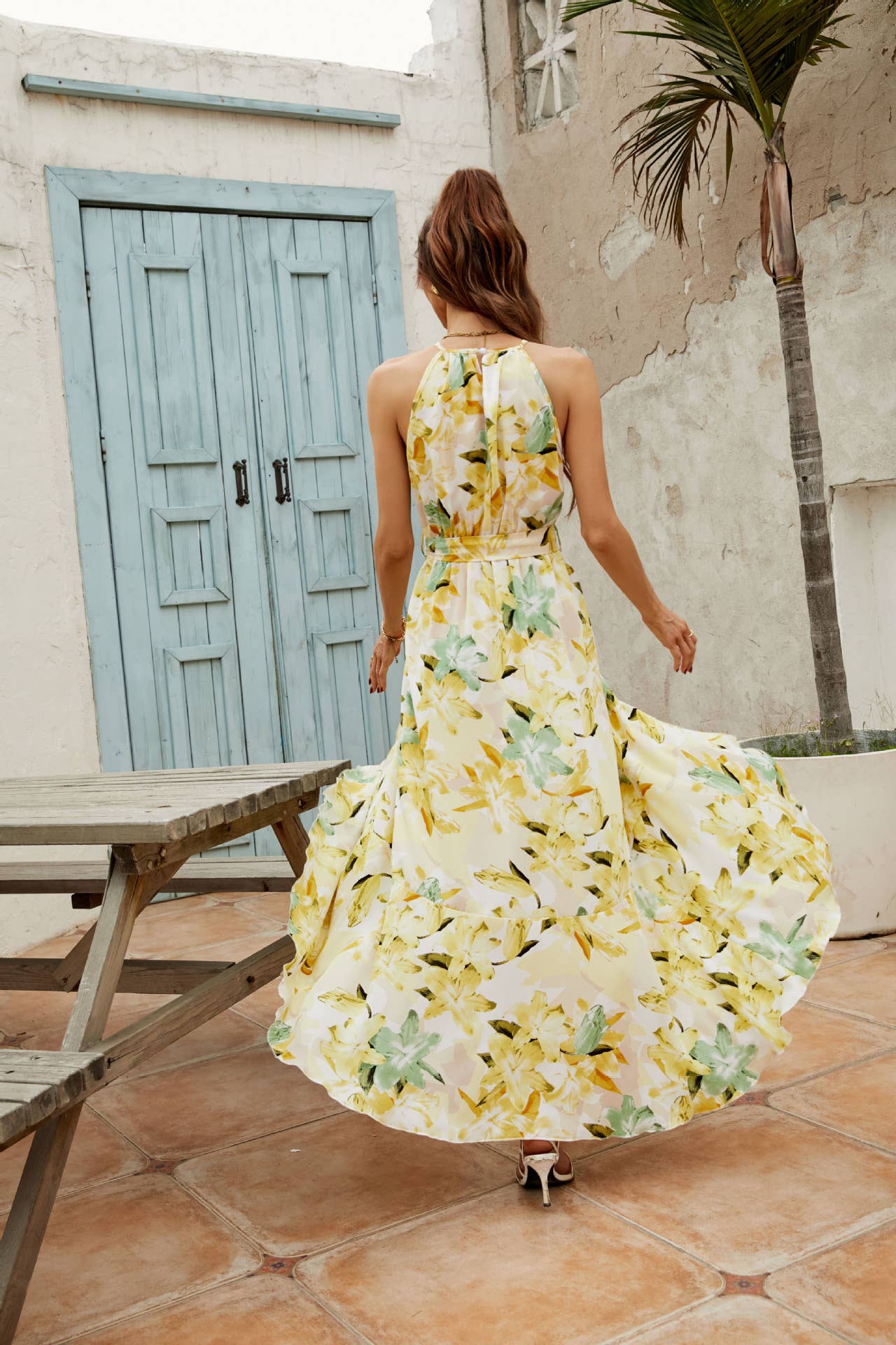 LONG SLIM PRINTED HOLIDAY HALTER DRESS