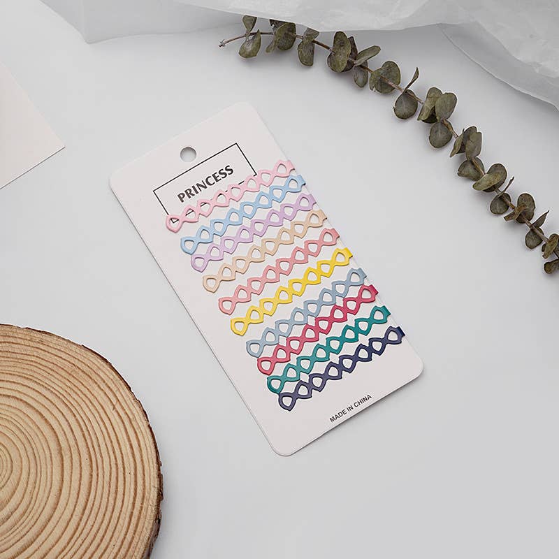 Hollowed-out star flower wave clip