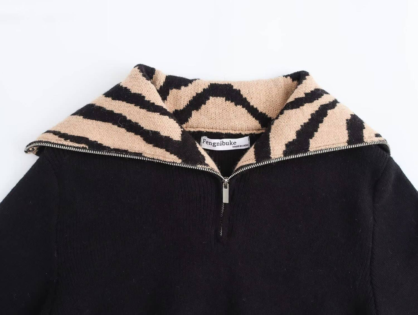 ANIMAL PRINT JACQUARD SWEATER WITH LARGE LAPEL