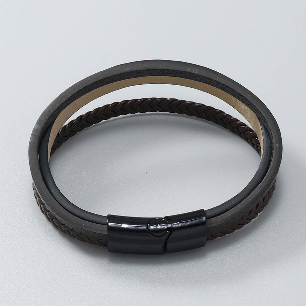 SIMPLE MULTI-LAYERED HAND-WOVEN LEATHER BRACELET_CWMM4527