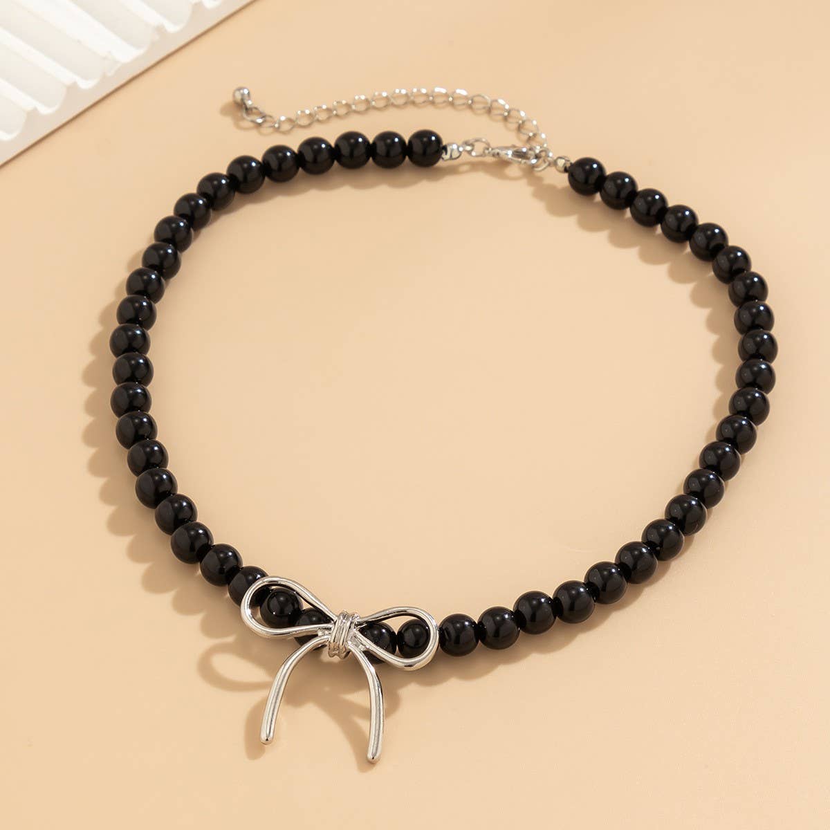 HOT SELLING BLACK BOW BEADED NECKLACE