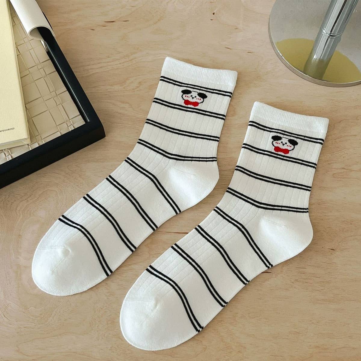 WOMEN'S BONELESS POLKA DOT STRIPED MID-CALF SOCKS