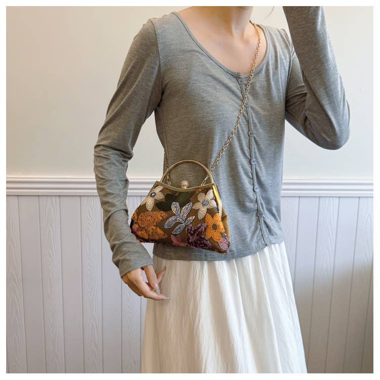 Chinese-style fashionable sequined flower handbag