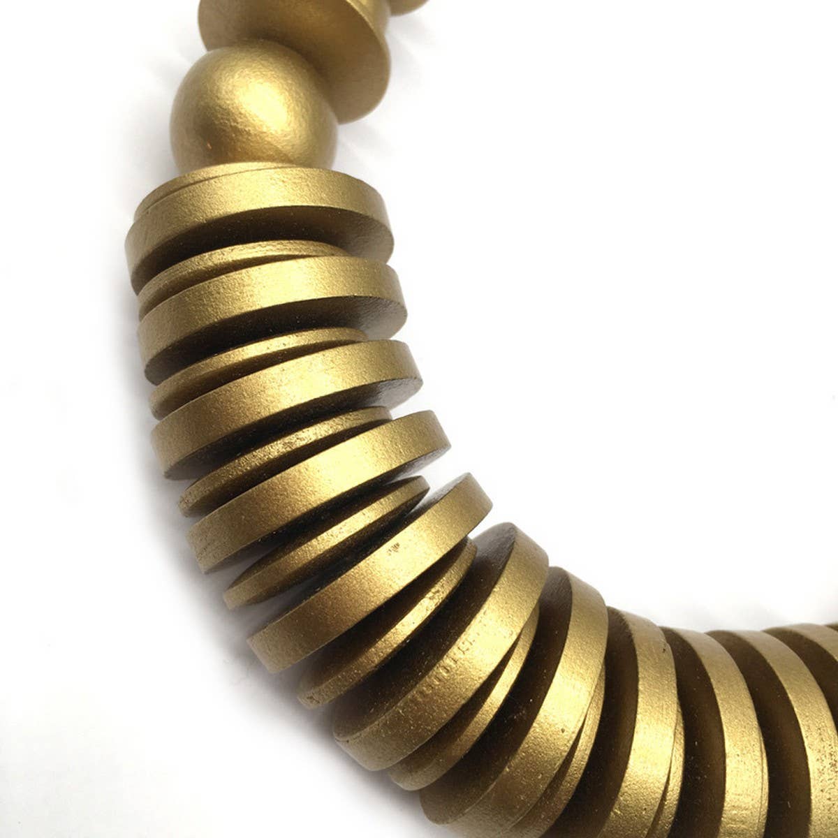 VINTAGE SINGLE LAYER WOODEN BEAD NECKLACE