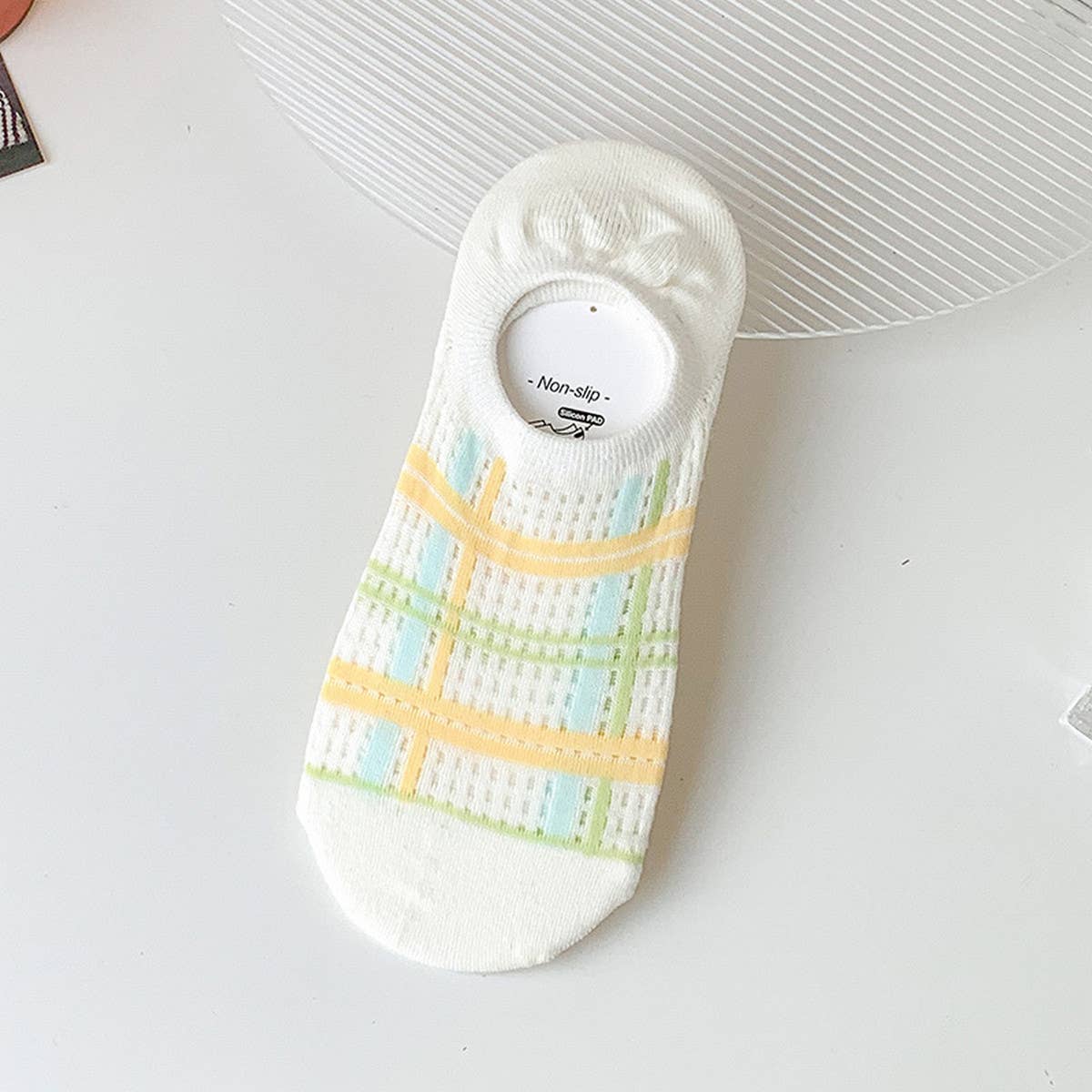 WOMEN CARTOON INVISIBLE HOLLOW SOCKS