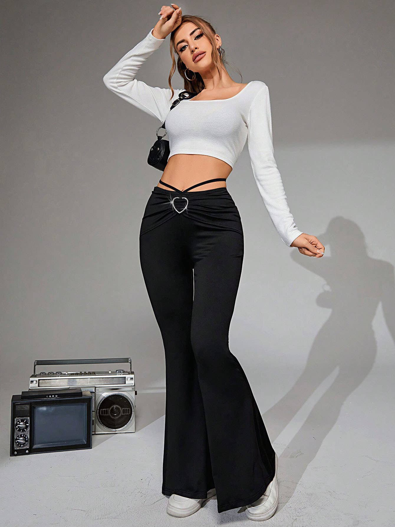 HIGH-WAISTED SLIM-FIT WIDE-LEGGED PANTS
