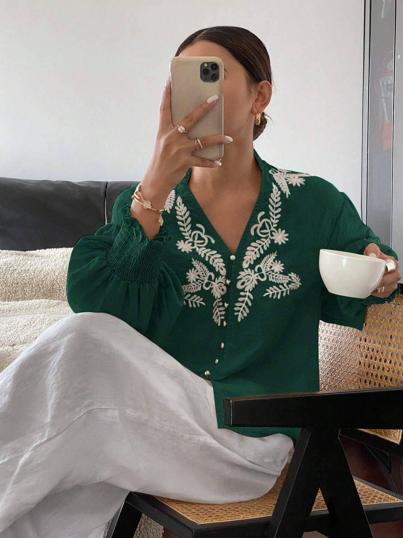 Embroidered single-breasted lantern sleeve top