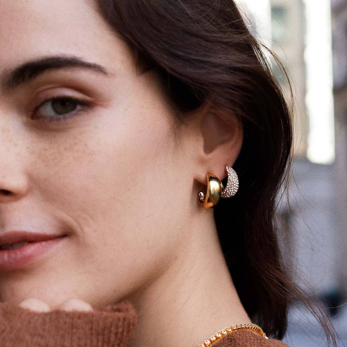 Irregular White Zirconia Stud Earrings 18K Gold