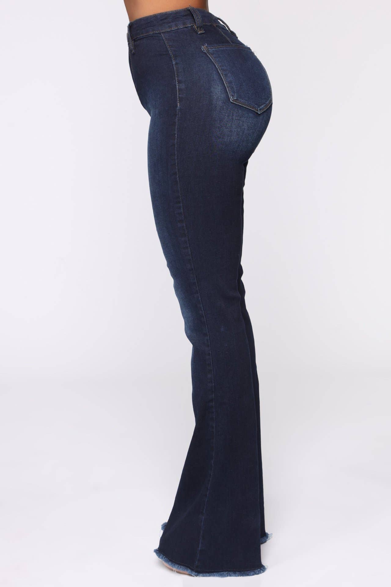 High-waisted, form-fitting, elastic flared pants