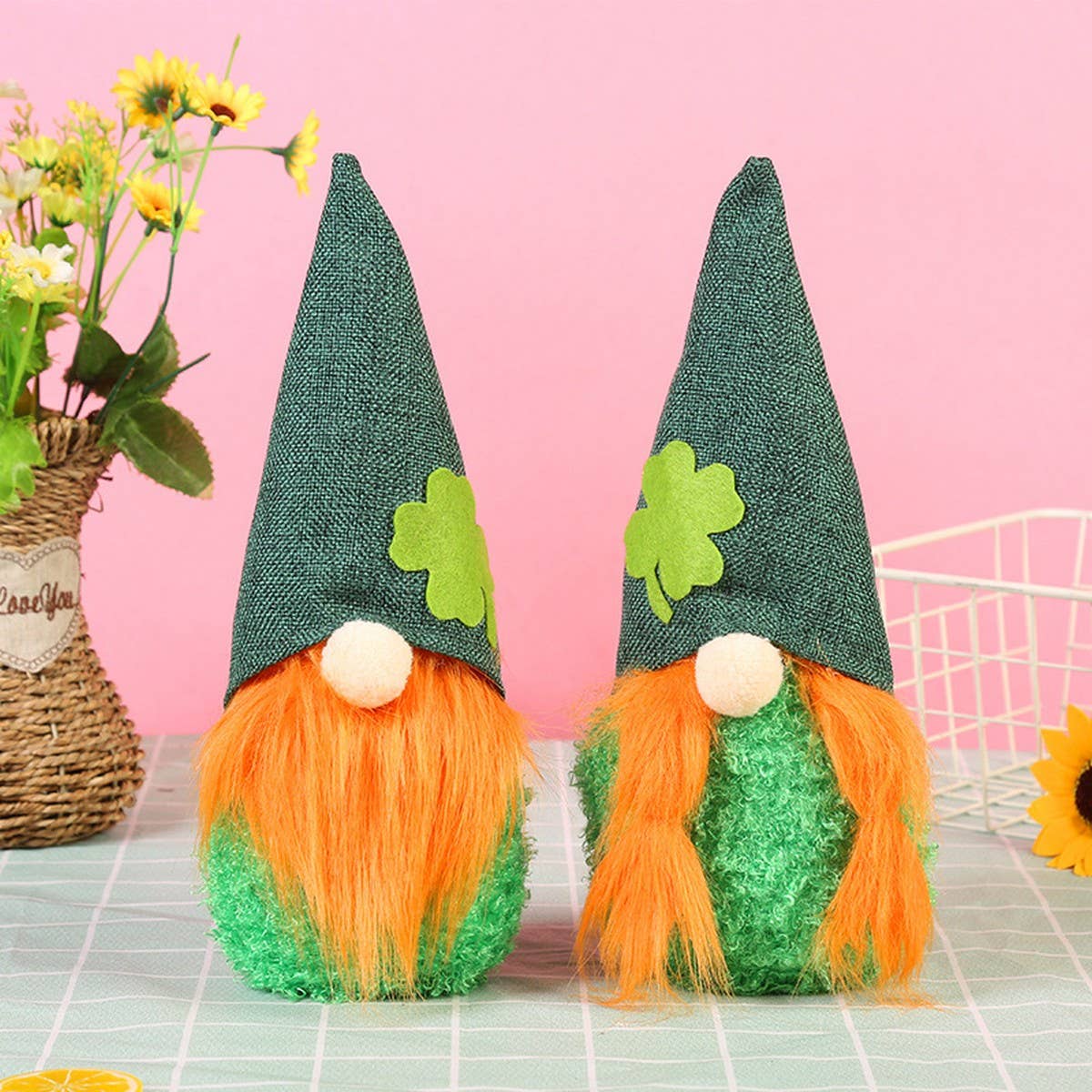 CWMM9482_ST. PATRICK'S DAY FACELESS DOLL ORNAMENT