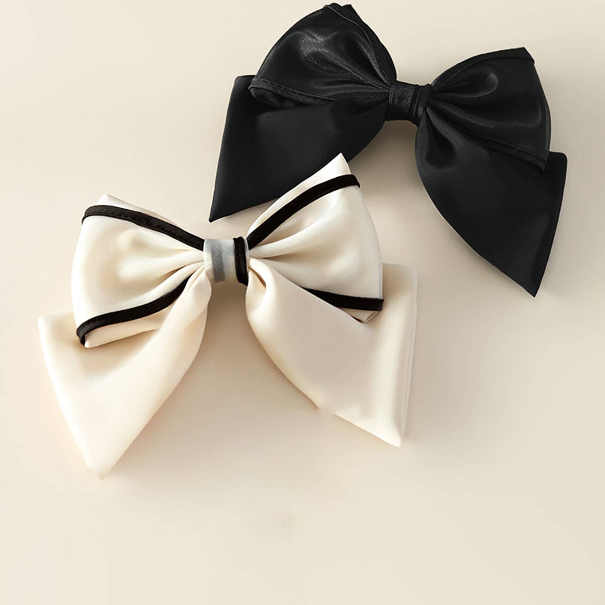 VERSATILE AND SIMPLE BIG BOW HAIRPIN