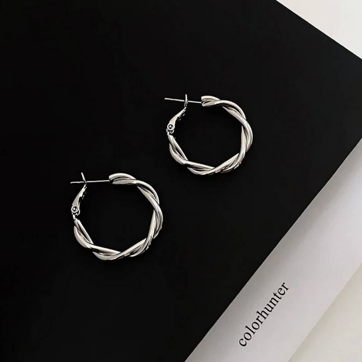 SIMPLE GEOMETRIC LARGE CIRCLE SPIRAL EARRINGS_CWAJE3137