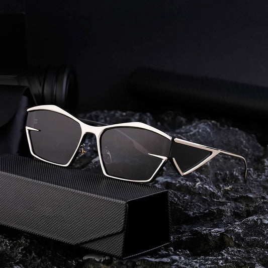 FASHIONABLE HIGH-TECH STEAMPUNK SUNGLASSES