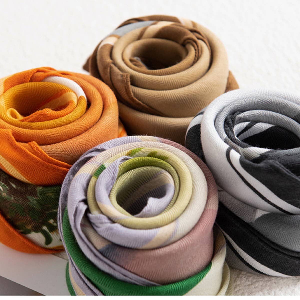 2024 NEW ARTISTIC RETRO PRINTED SQUARE SCARF_CWASC0932