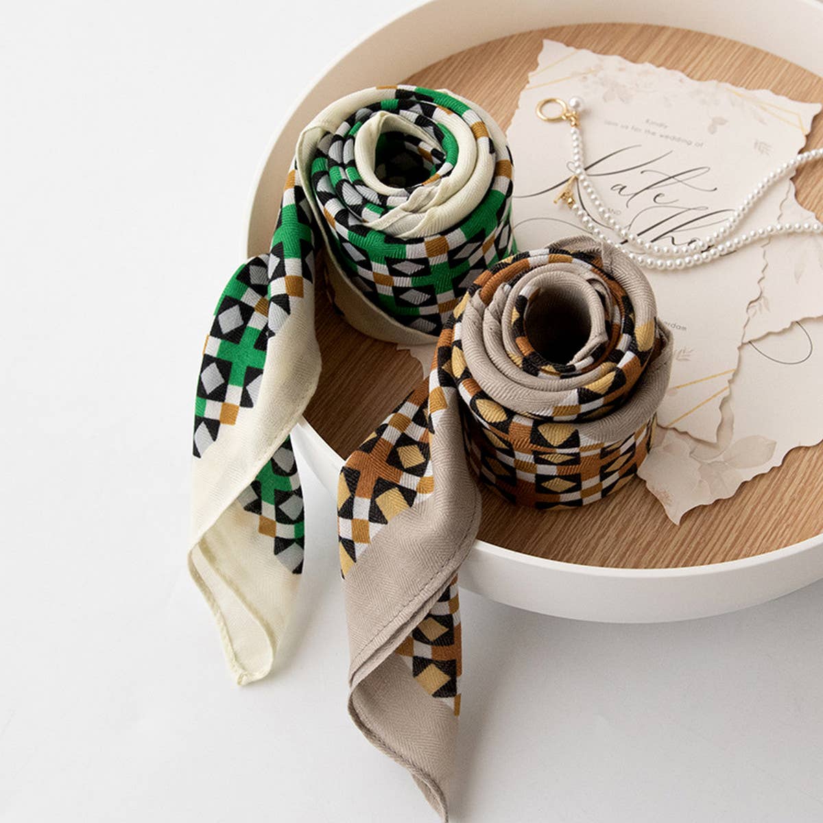 VINTAGE PLAID PRINT SQUARE SCARF