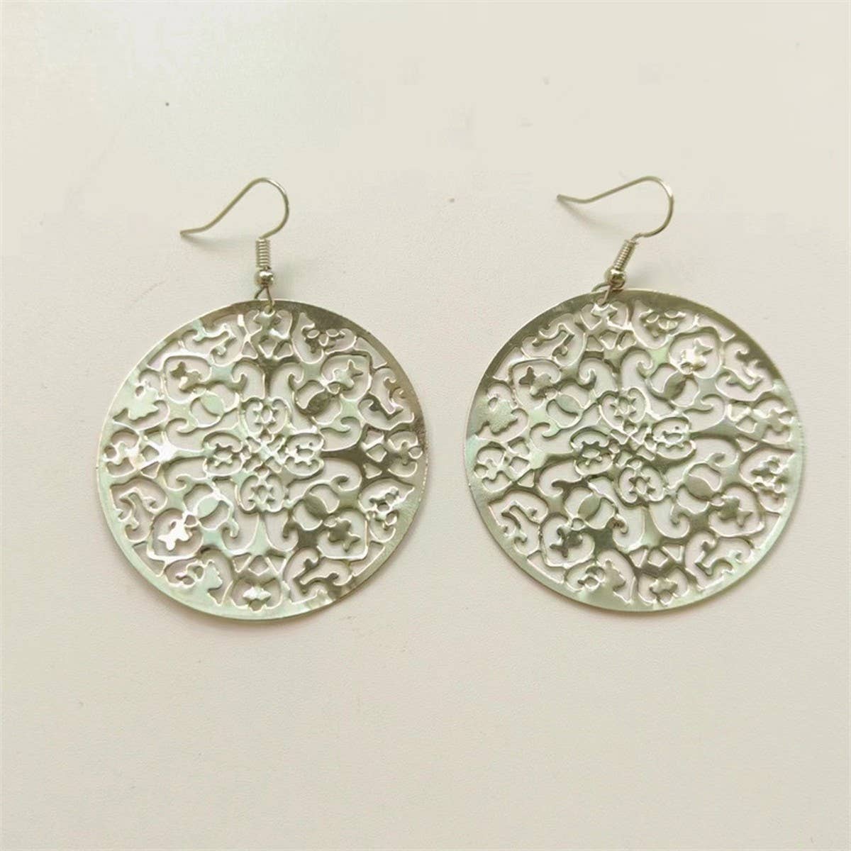 EUROPEAN AND AMERICAN HOLLOW FLOWER EARRINGS_CWAJE2005