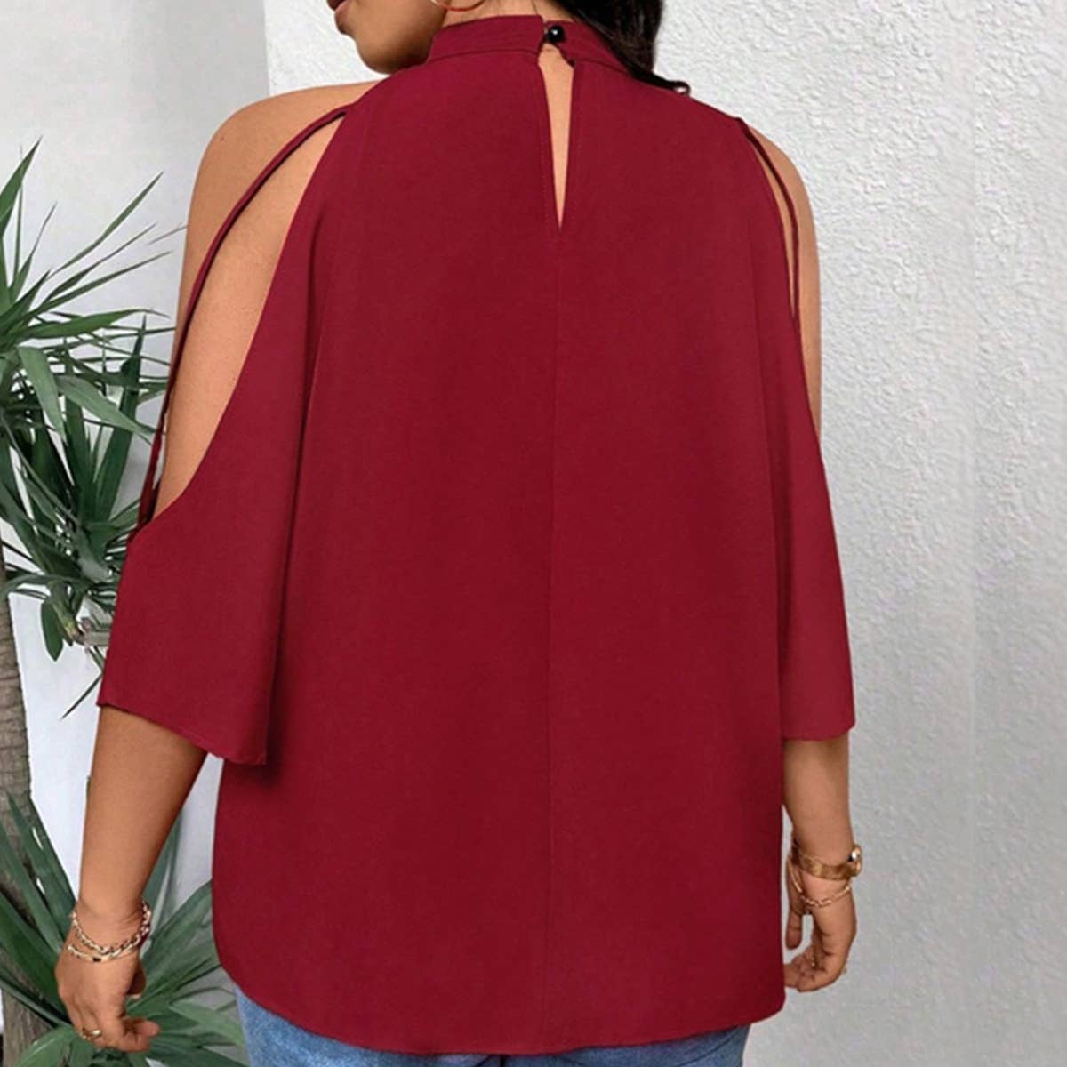 Elegant Off Shoulder Tee ? Chic Summer Style